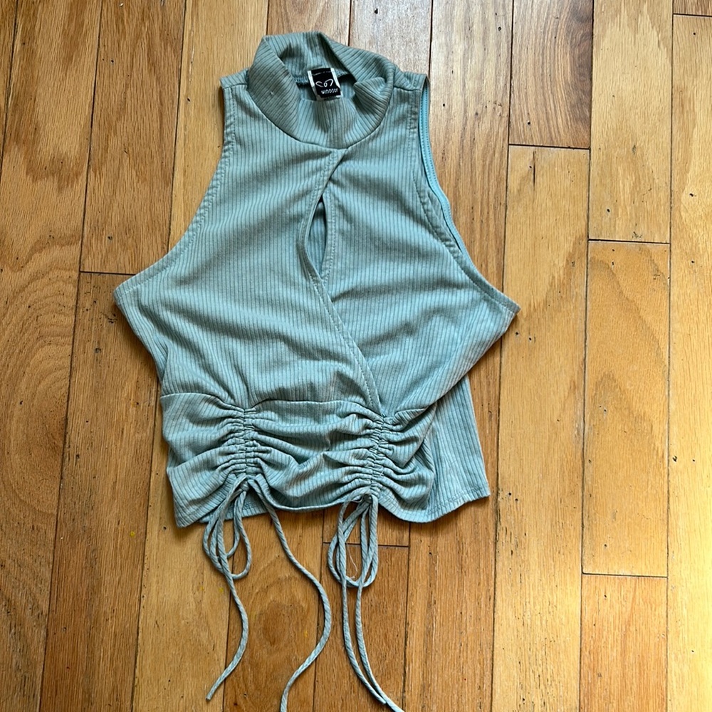 Pale blue cropped Windsor sleeveless blouse